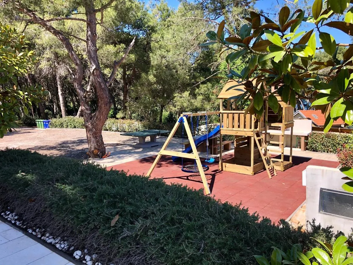 Beach House Villa - Ap. 2 Premantura Croacia