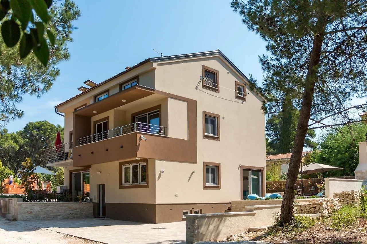 Beach House Villa - Ap. 2 Premantura 0*,