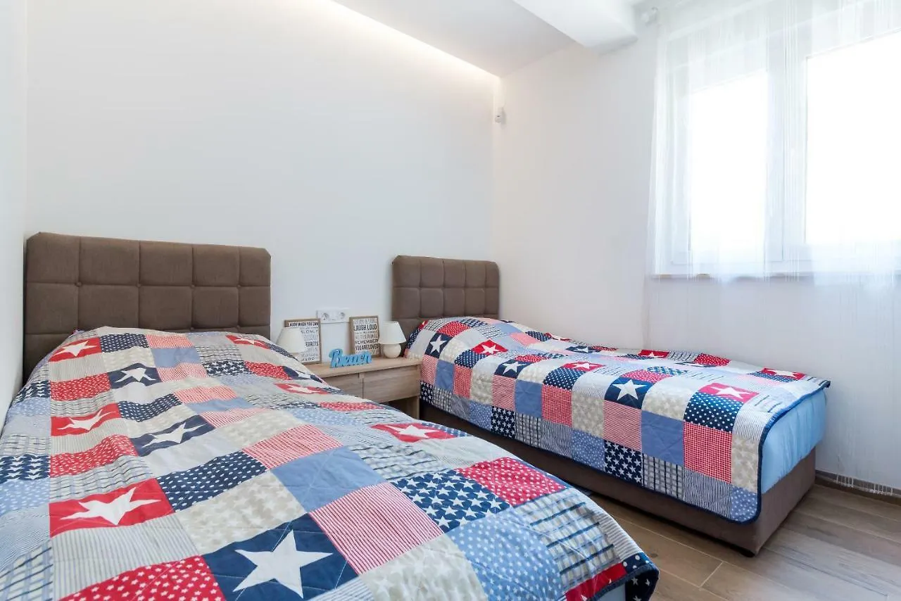 Apartman Beach House Villa - Ap. 2 Premantura