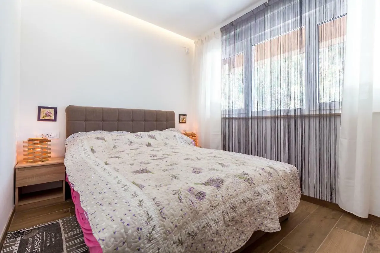 Beach House Villa - Ap. 2 Premantura Croacia