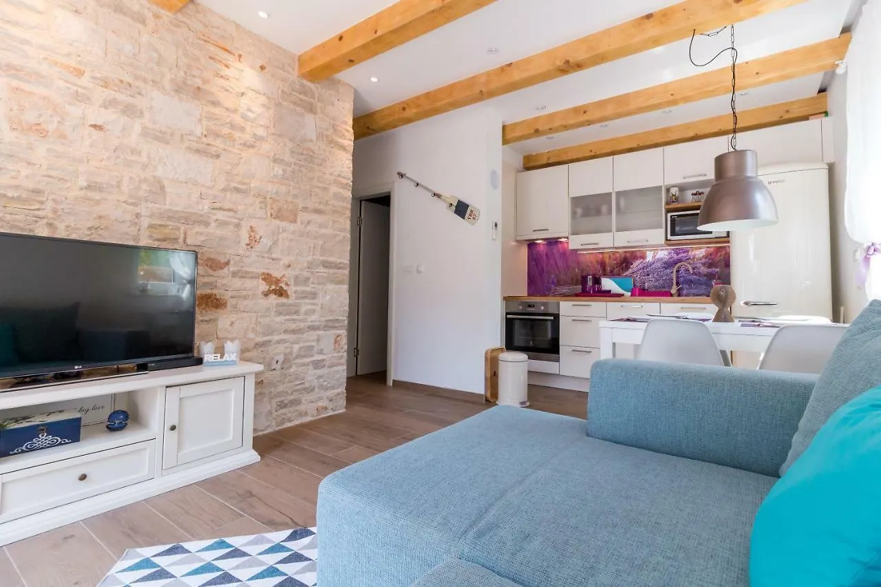 Beach House Villa - Ap. 2 Premantura Croacia
